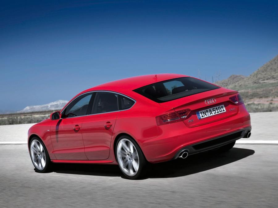  Audi A5 Sportback 2.0T S-Line 2009 года  (фото 28 из 32)